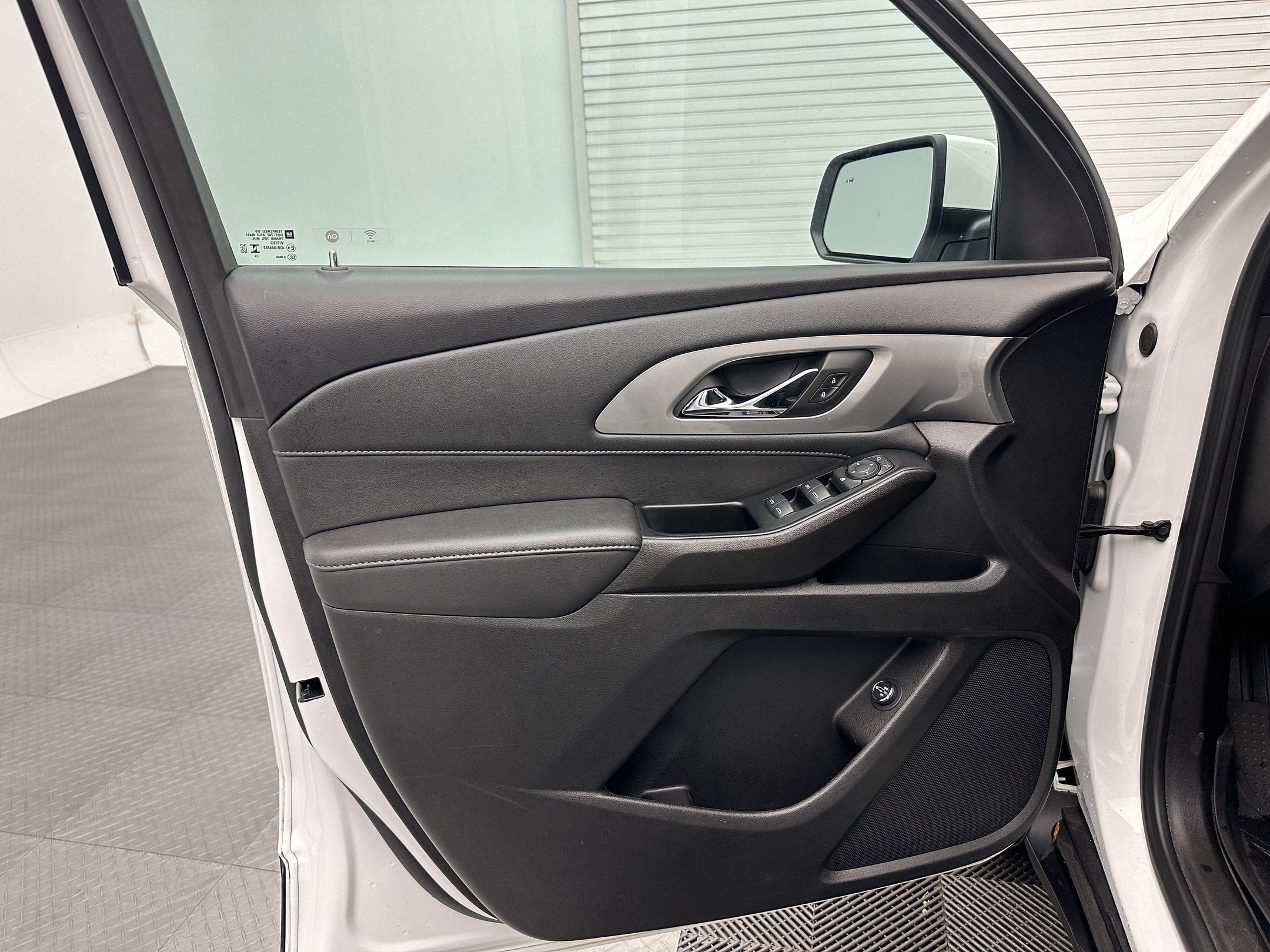 Certified 2023 Chevrolet Traverse LT w/ LPO, Floor Liner Package AWD/4WD image 13