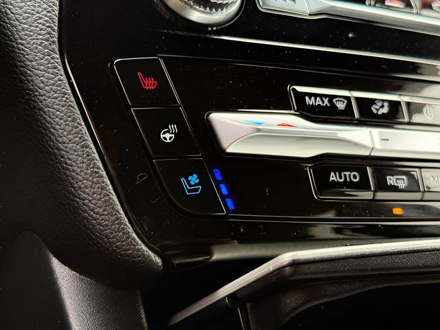 Used 2022 Ford Explorer Limited w/ Equipment Group 301A AWD/4WD image 12