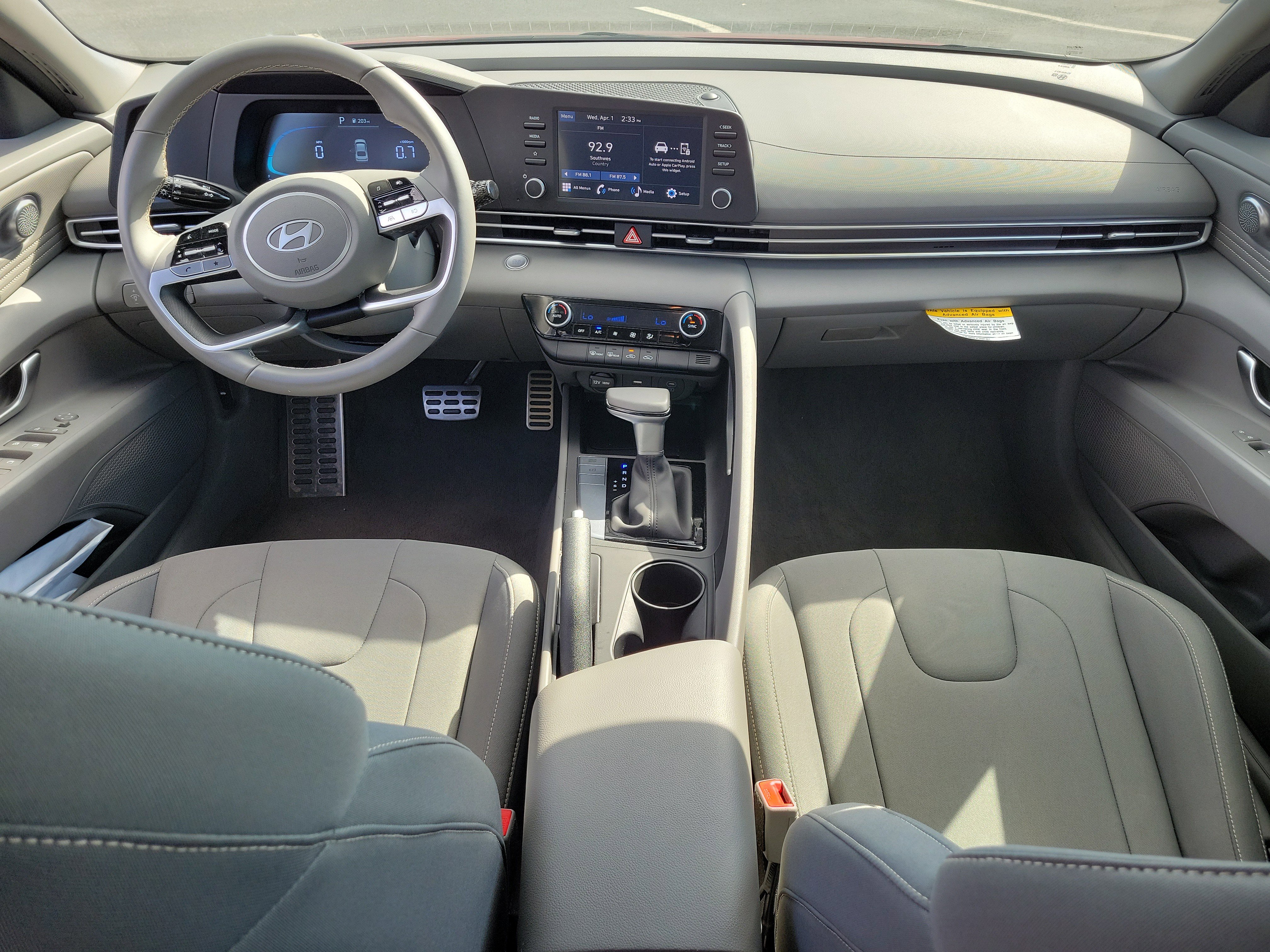 Used 2025 Hyundai Elantra Sport image 16