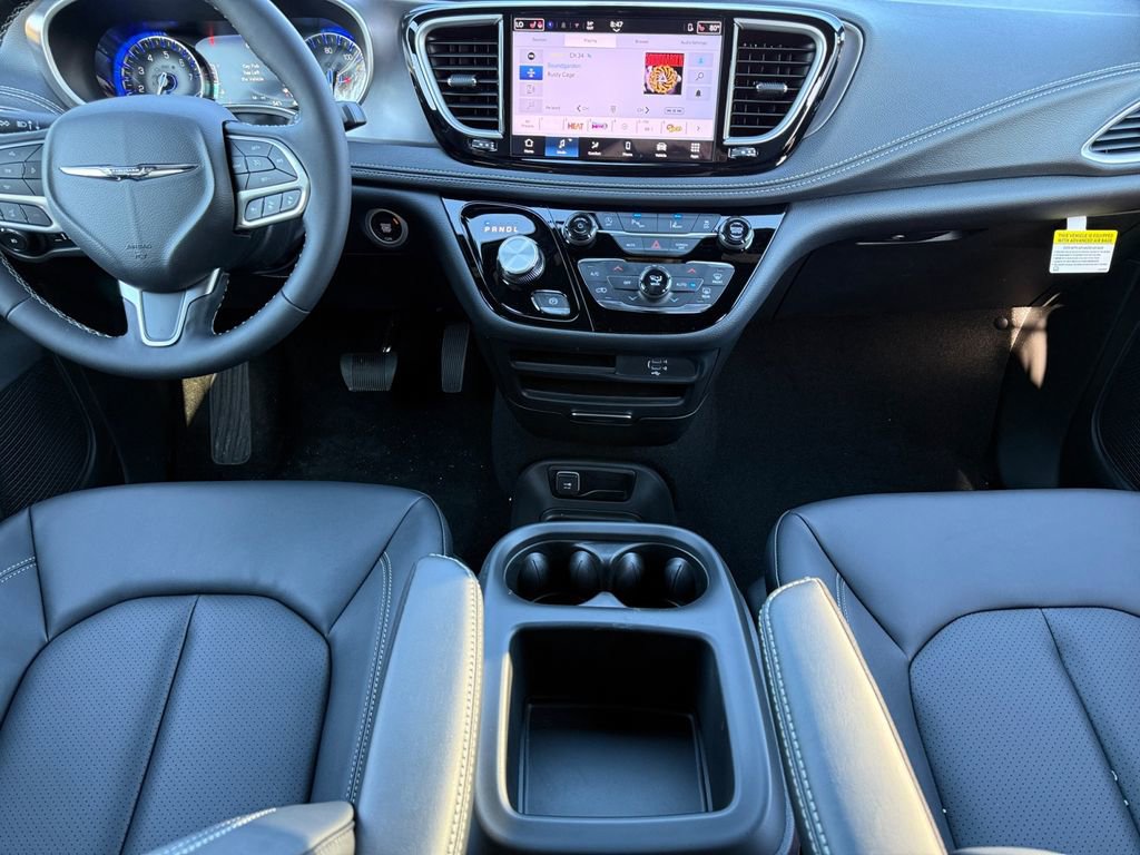 New 2026 Chrysler Pacifica Select FWD image 10
