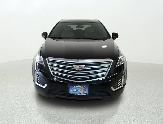 Used 2017 Cadillac XT5 FWD image 2