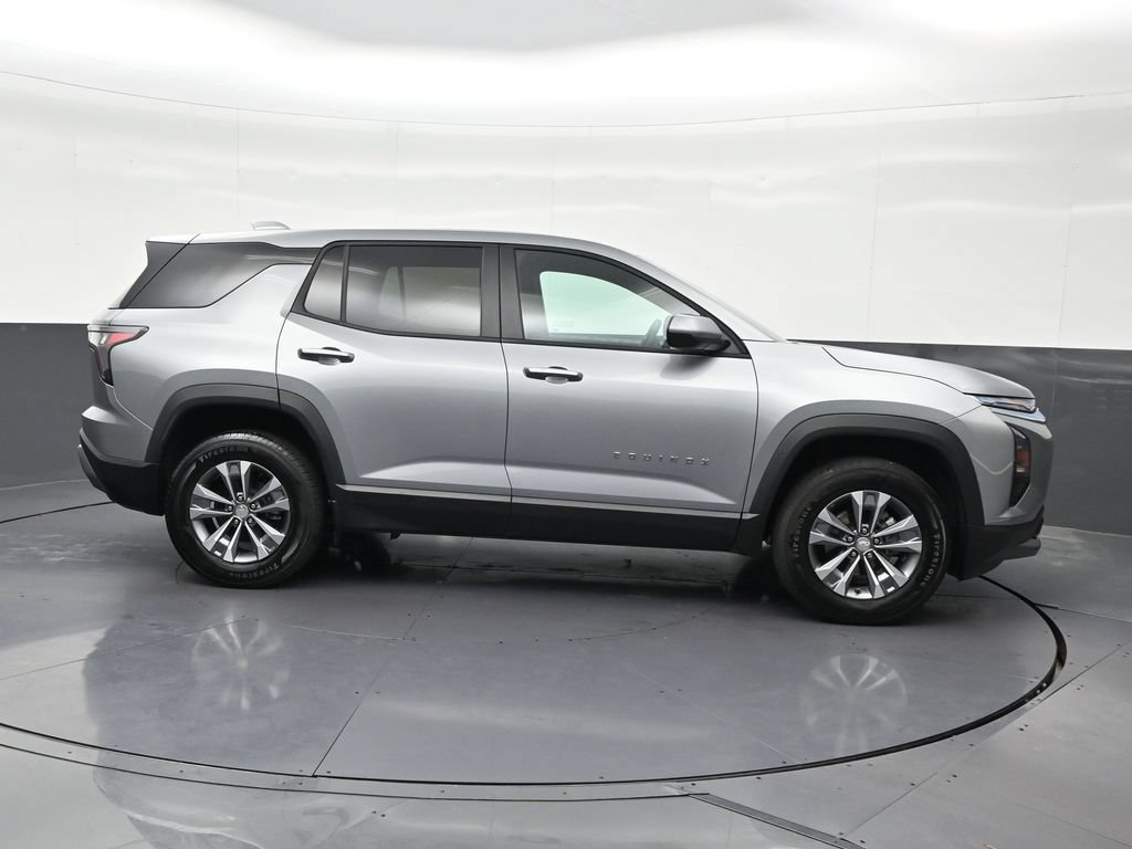 Used 2025 Chevrolet Equinox LT FWD image 7