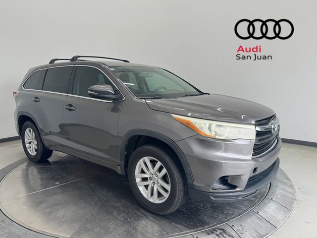 Used 2015 Toyota Highlander LE FWD 360° Tour