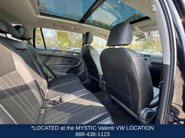 Certified 2022 Volkswagen Tiguan SE w/ Panoramic Sunroof Package AWD/4WD image 24