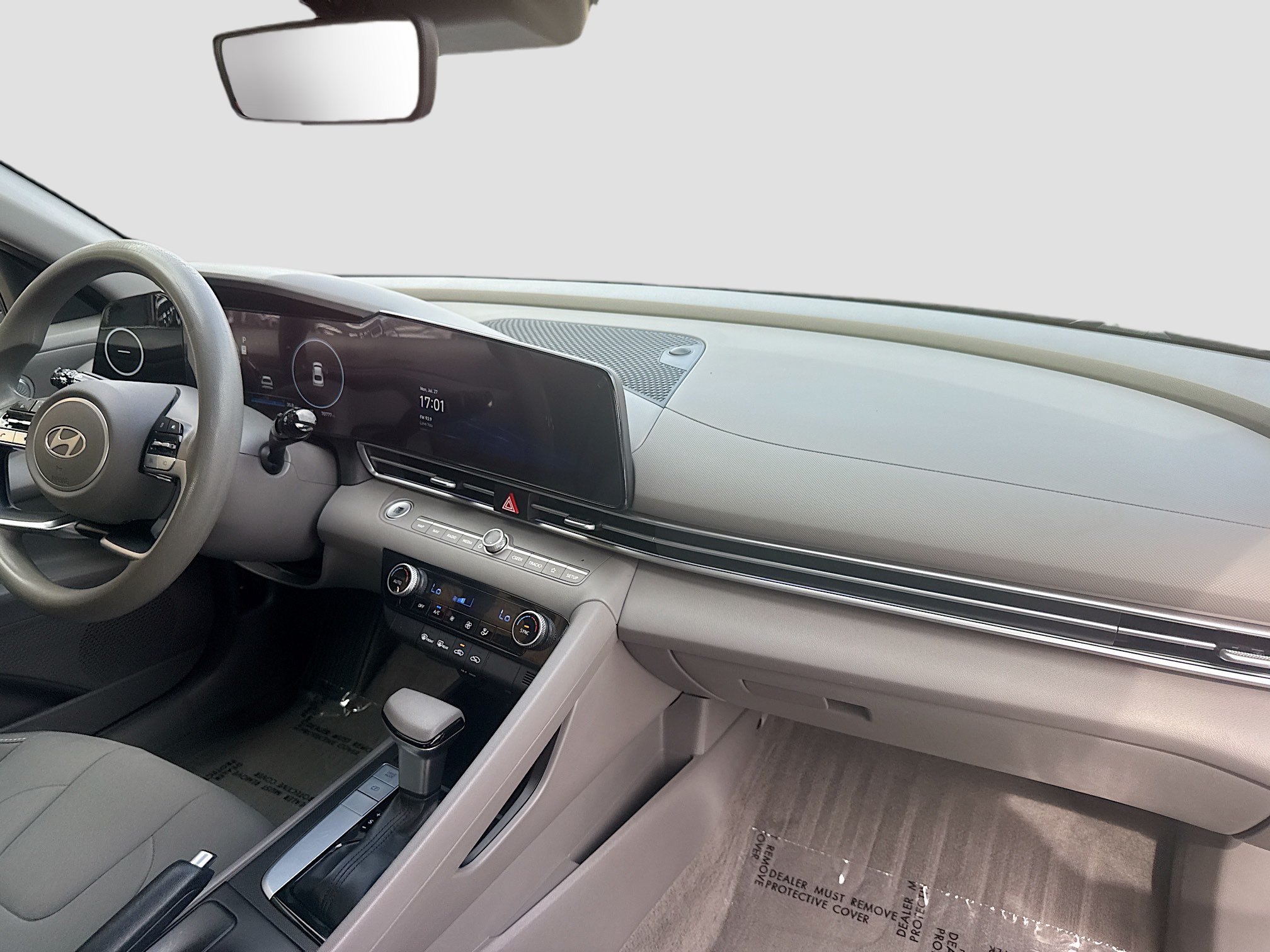 Used 2024 Hyundai Elantra SEL FWD image 29