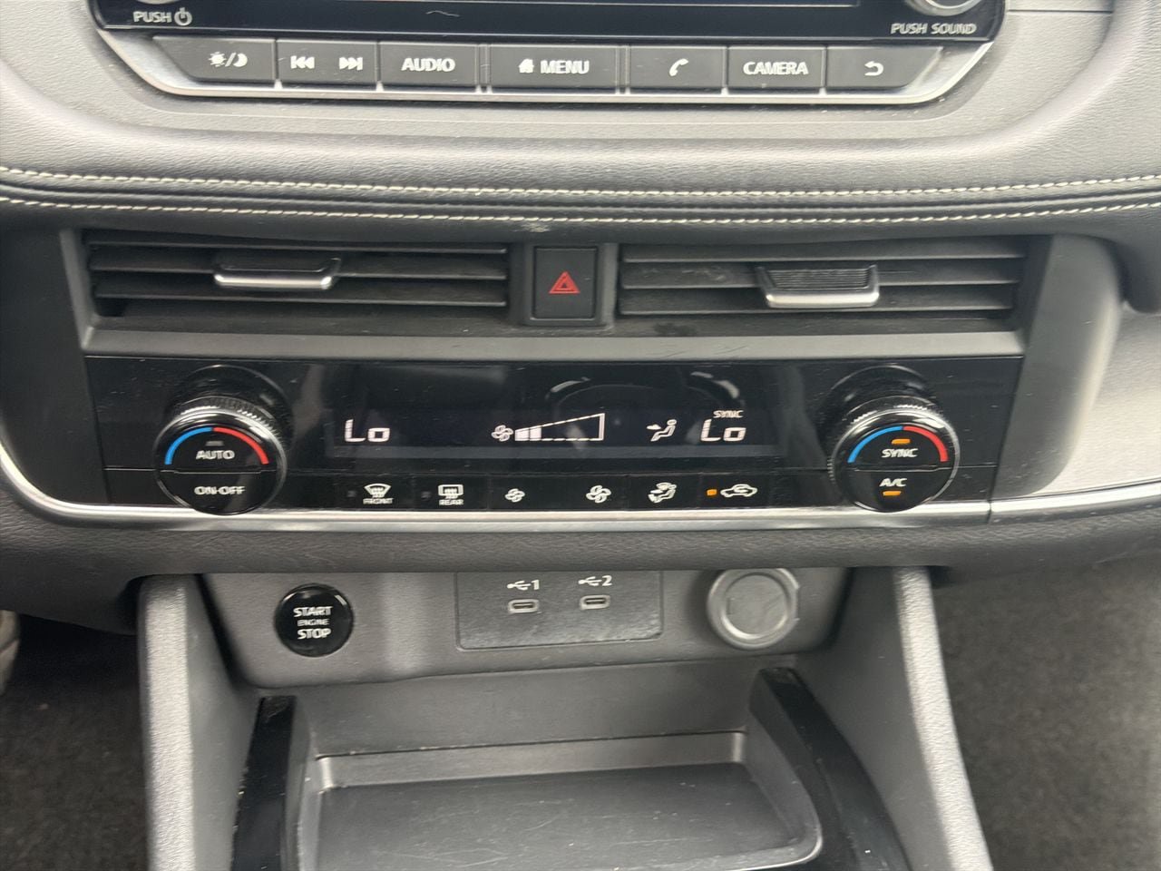 Used 2024 Nissan Rogue SV AWD/4WD image 18
