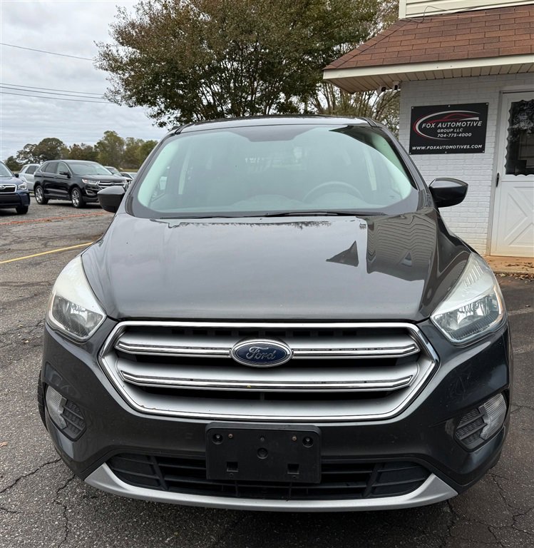 Used 2017 Ford Escape SE image 6