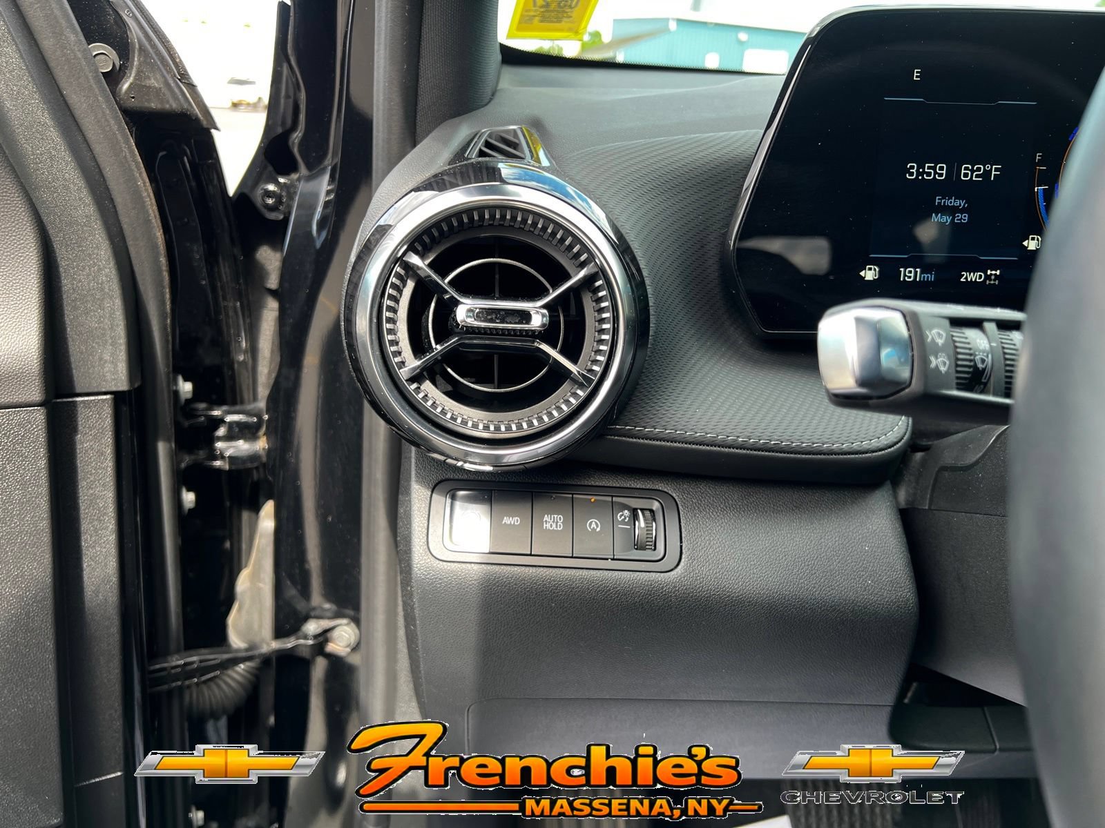 Used 2025 Chevrolet Equinox LT AWD/4WD image 11