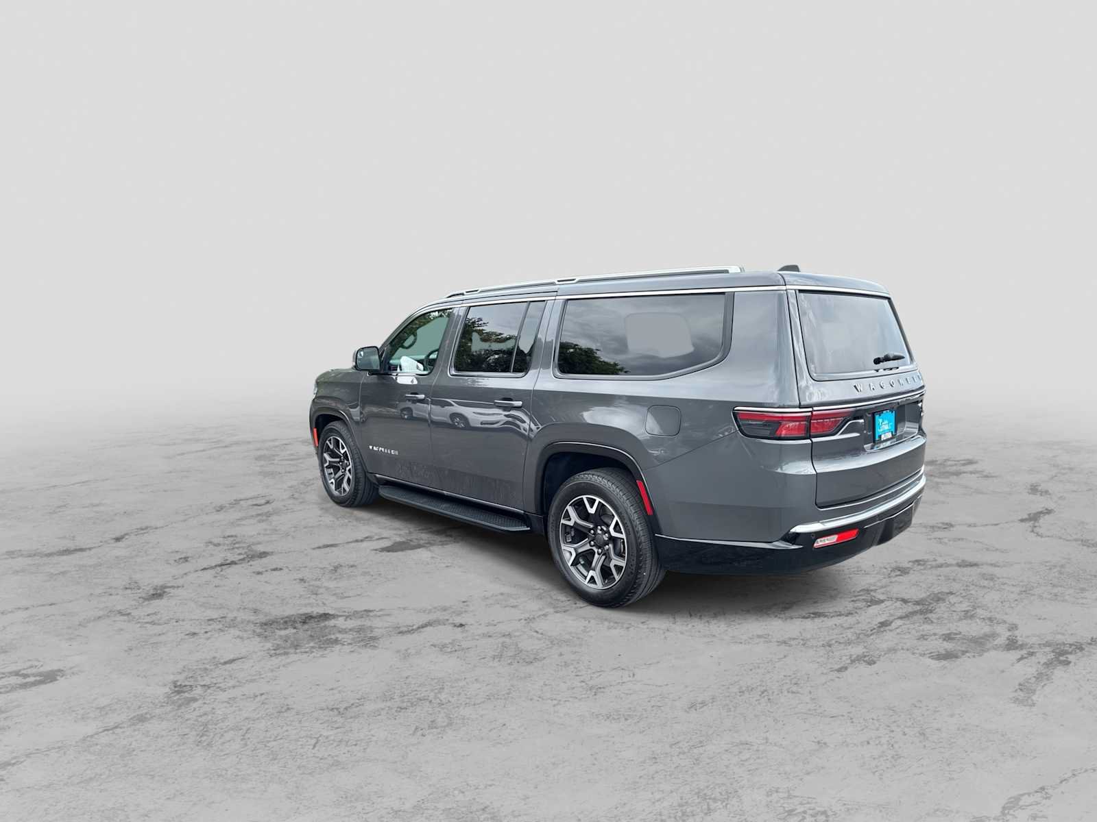 Certified 2024 Jeep Wagoneer L Series III w/ Flexible Seating Group AWD/4WD image 6