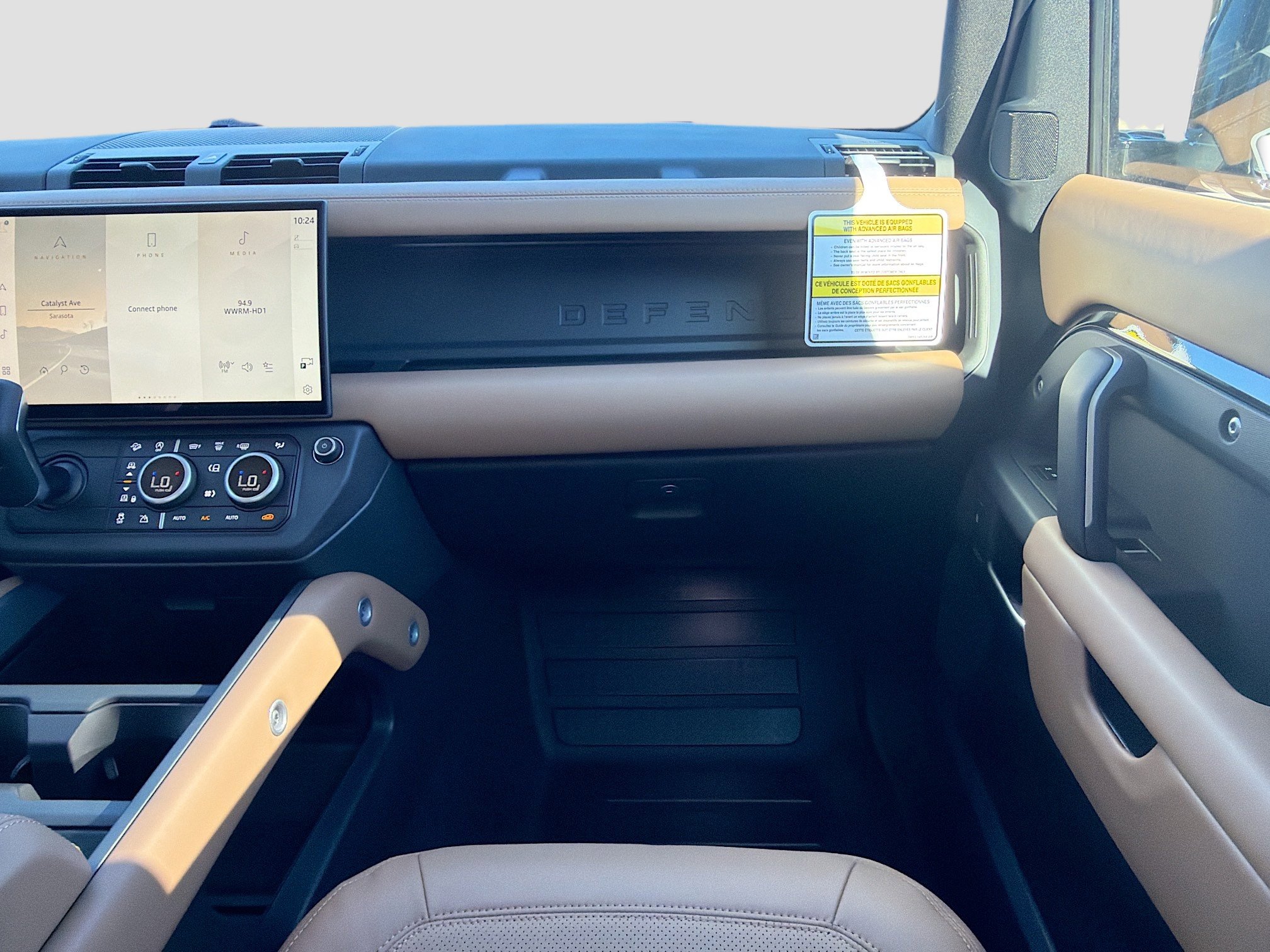 New 2026 Land Rover Defender 110 X-Dynamic SE image 17