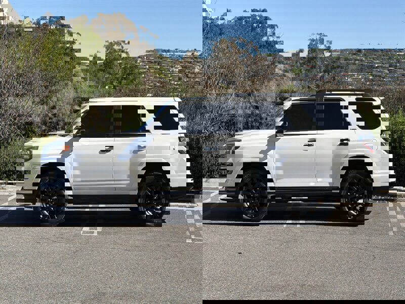 Used 2019 Toyota 4Runner Limited image 2