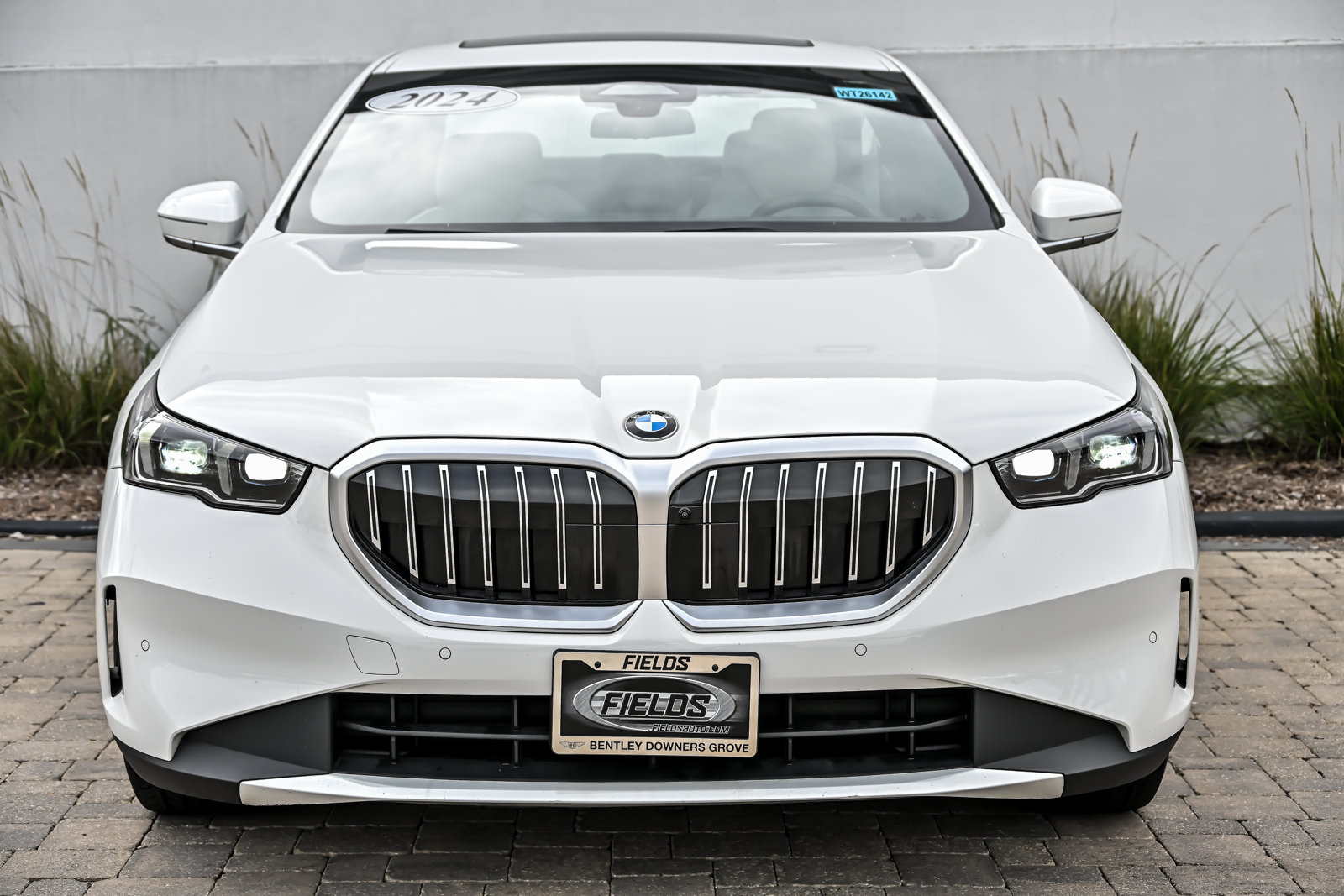 Used 2024 BMW 530i xDrive w/ Premium Package AWD/4WD image 2