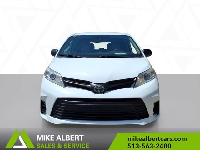 Used 2020 Toyota Sienna L FWD image 2