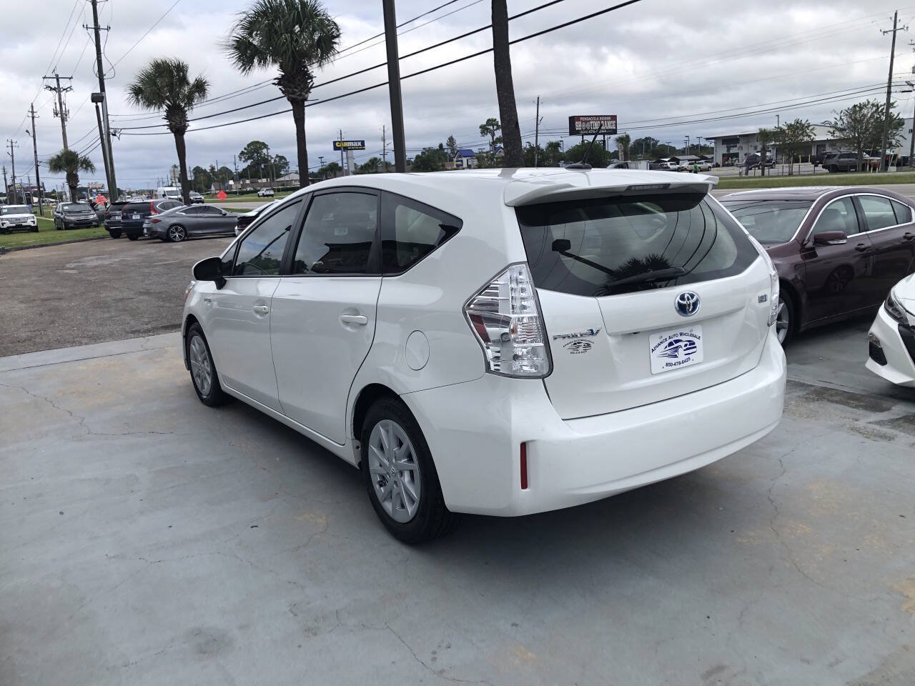 Used 2012 Toyota Prius V Three FWD image 4