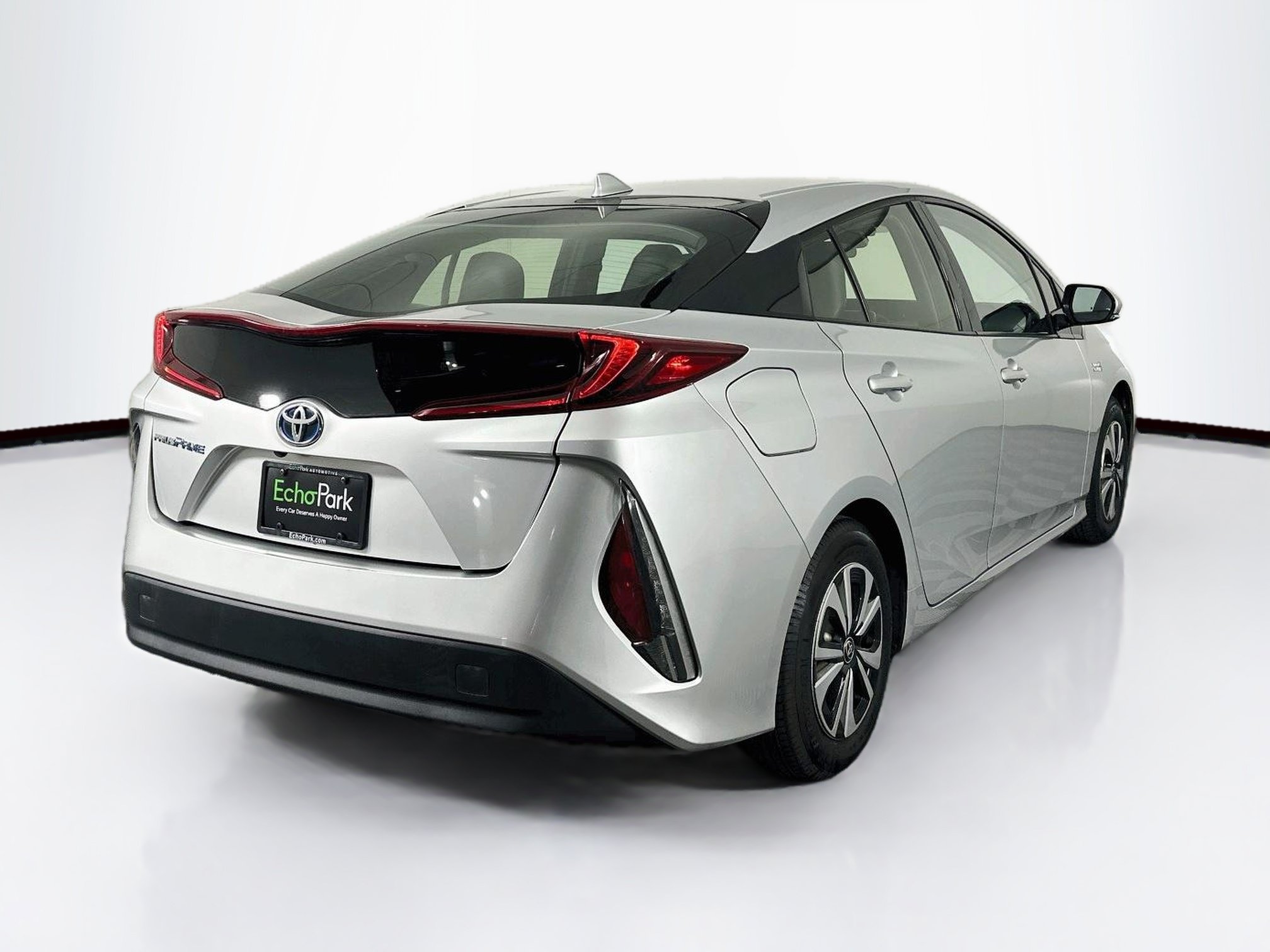 Used 2017 Toyota Prius Prime Premium FWD image 9