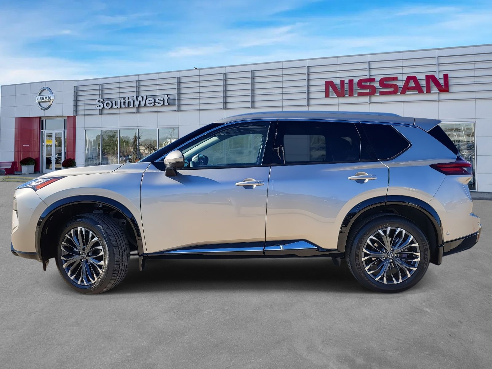 New 2026 Nissan Rogue Platinum image 9