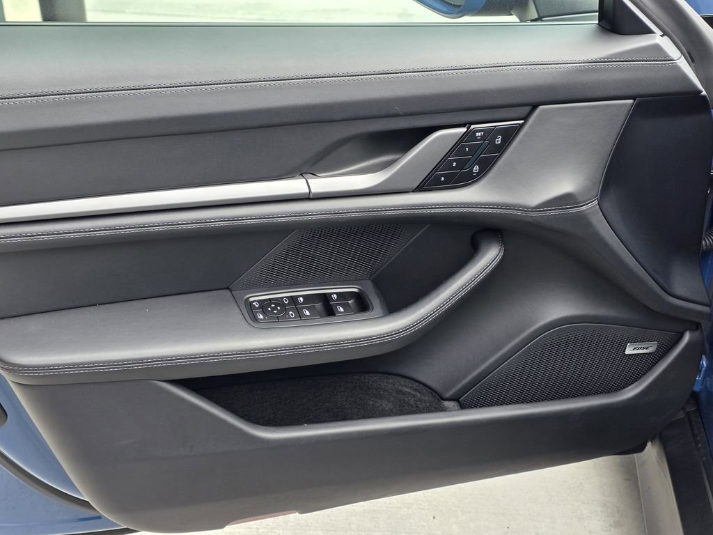 Certified 2025 Porsche Taycan image 18