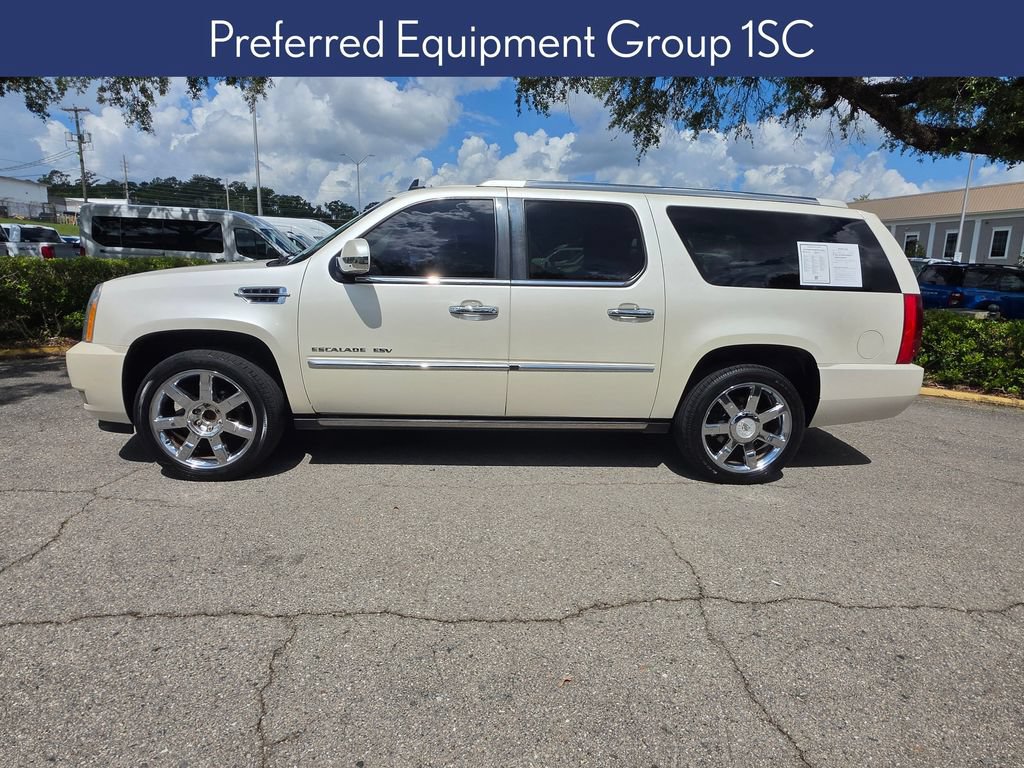 Used 2011 Cadillac Escalade ESV Premium RWD image 2