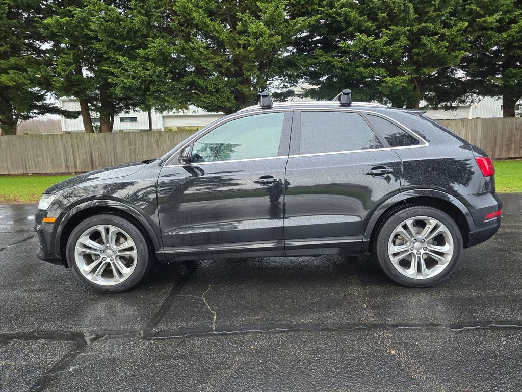 Used 2017 Audi Q3 2.0T Premium Plus w/ Premium Plus Package AWD/4WD image 3