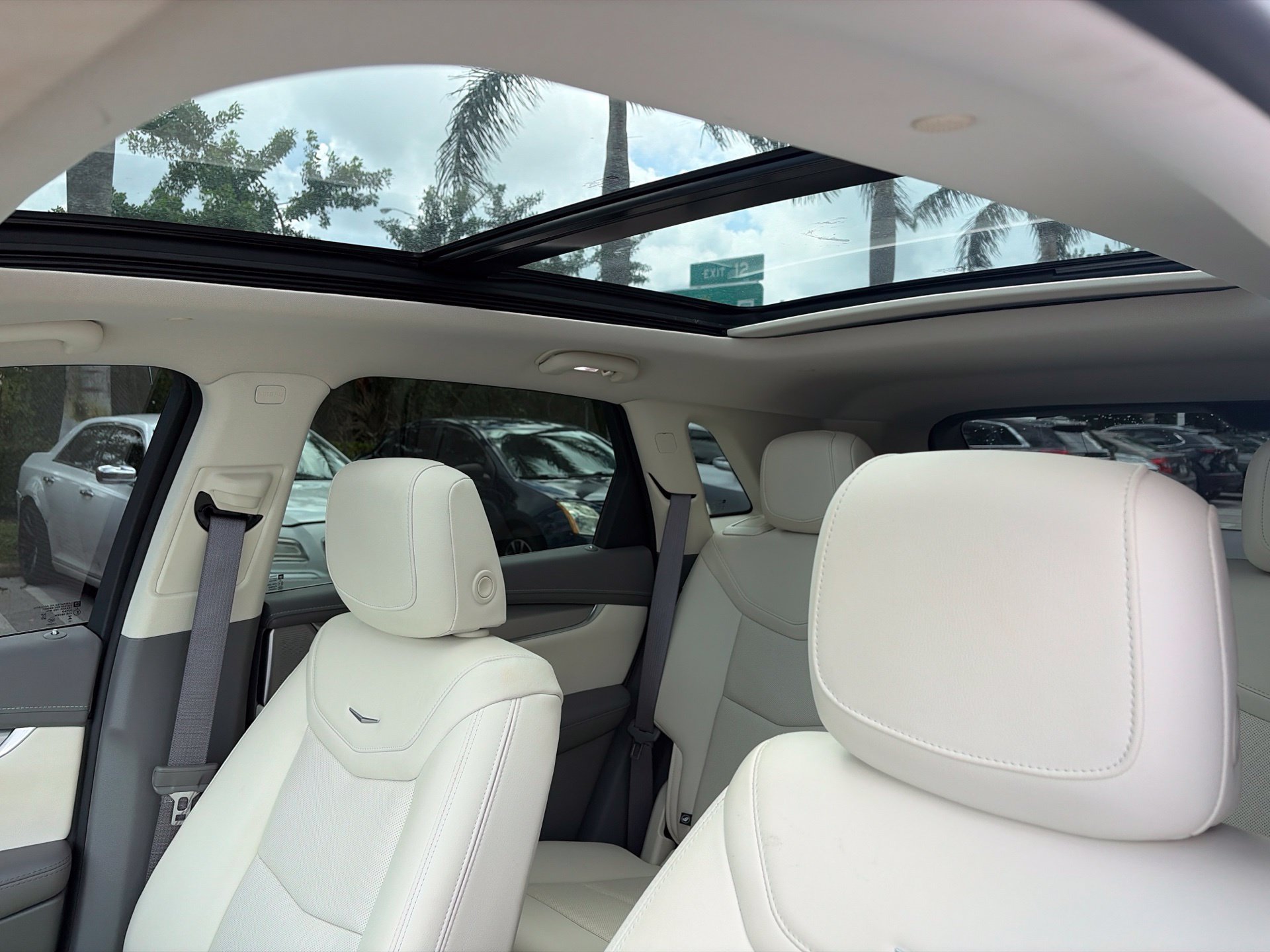 Used 2024 Cadillac XT5 Premium Luxury FWD image 11