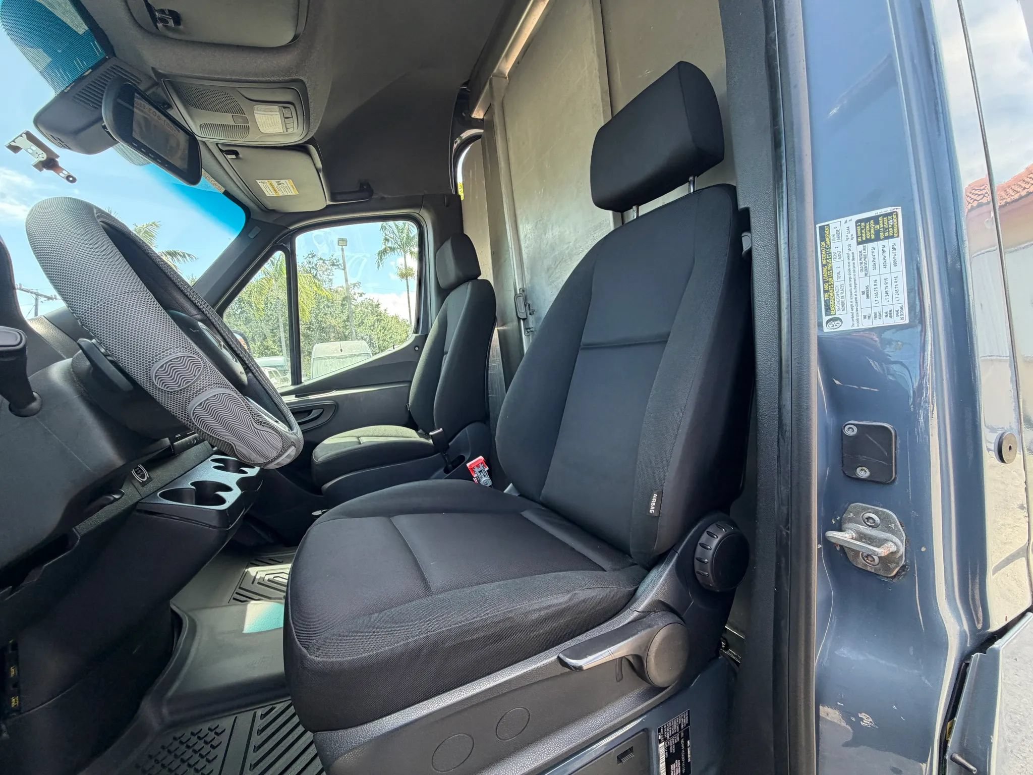 Used 2019 Mercedes-Benz Sprinter 170 image 13