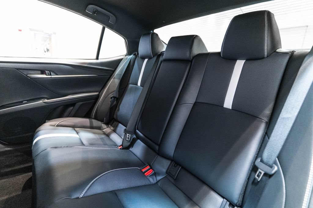 Used 2026 Toyota Camry SE w/ Convenience Package FWD image 31