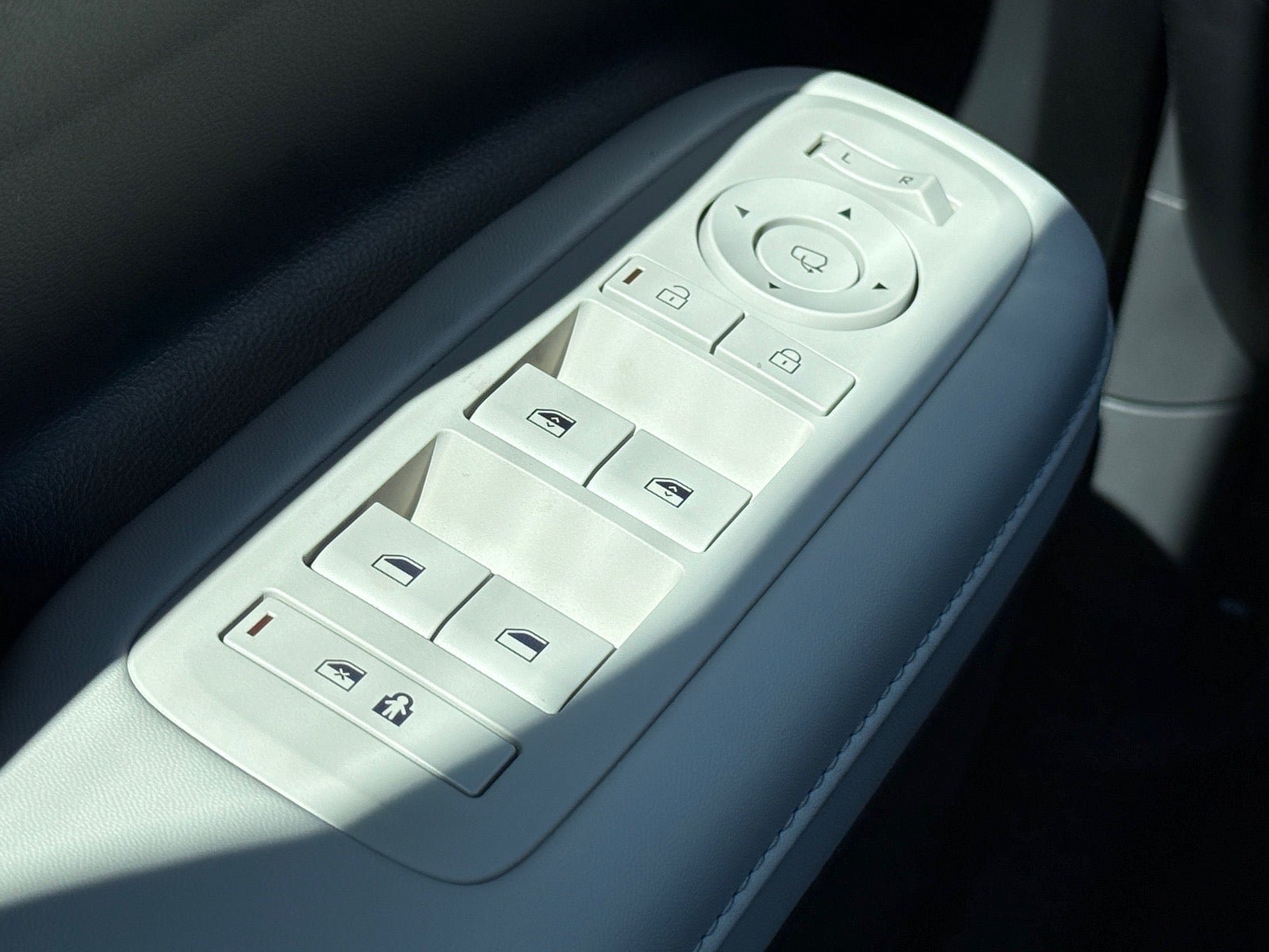 New 2027 Hyundai Santa Fe Limited AWD/4WD image 15