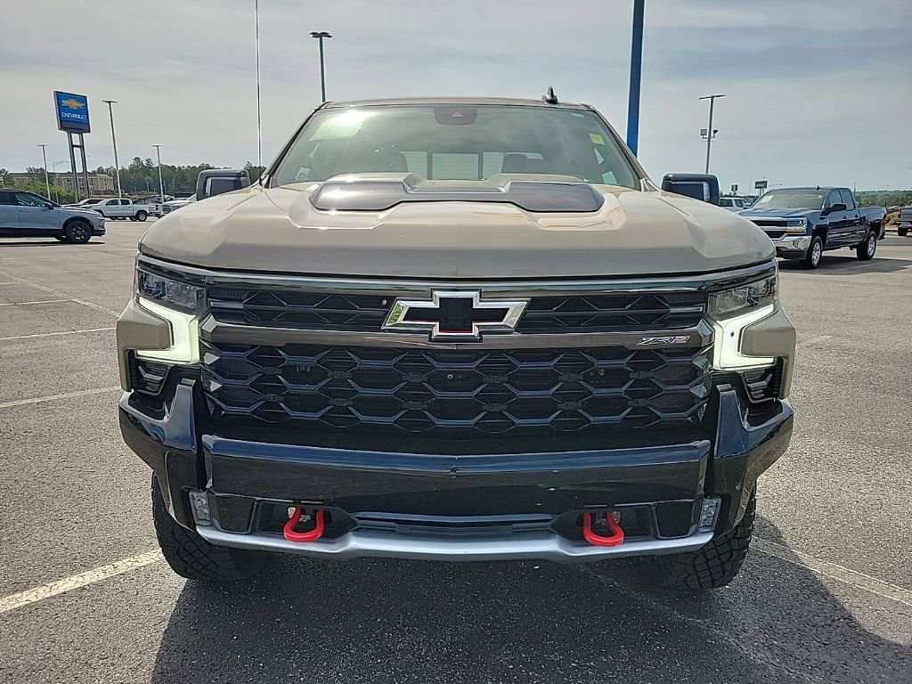 Used 2023 Chevrolet Silverado 1500 ZR2 AWD/4WD image 2