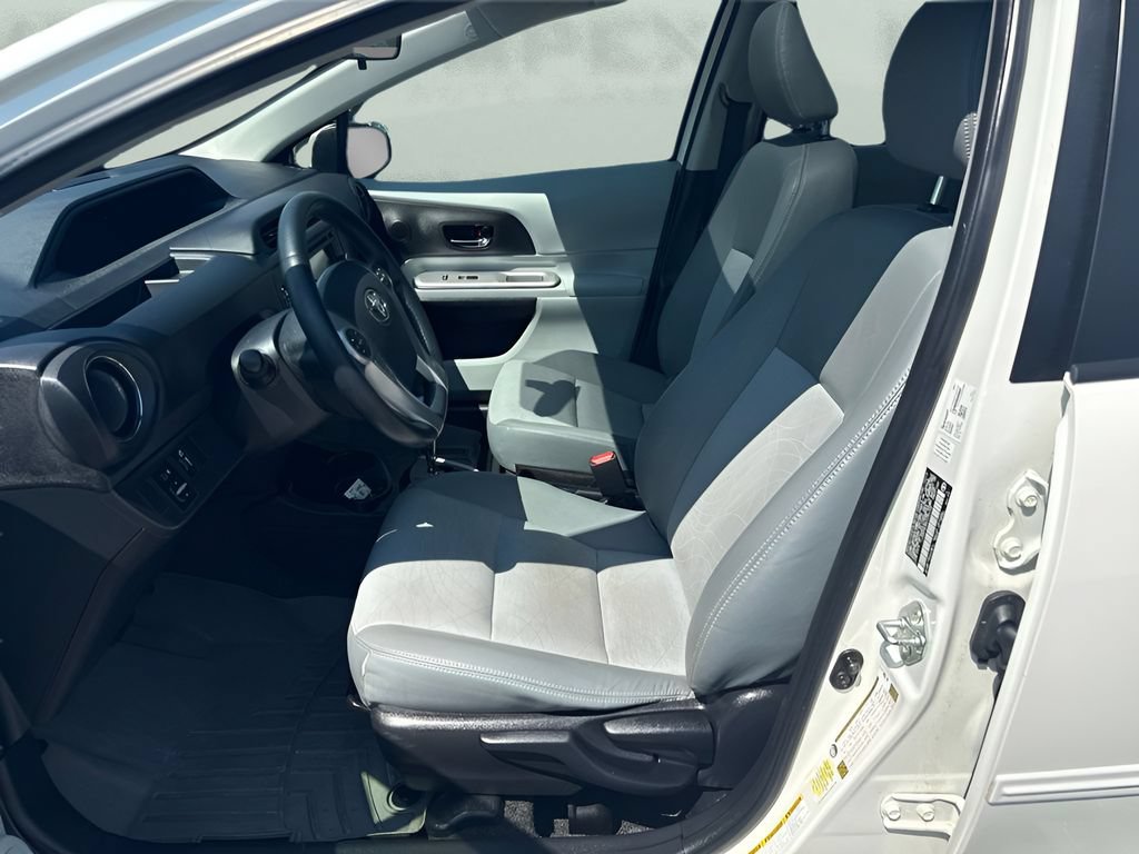 Used 2013 Toyota Prius C Four FWD image 5
