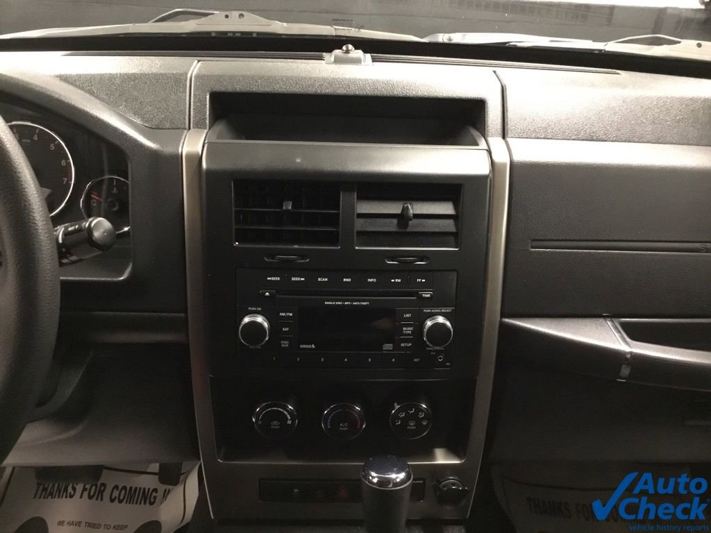 Used 2012 Jeep Liberty Sport AWD/4WD image 43