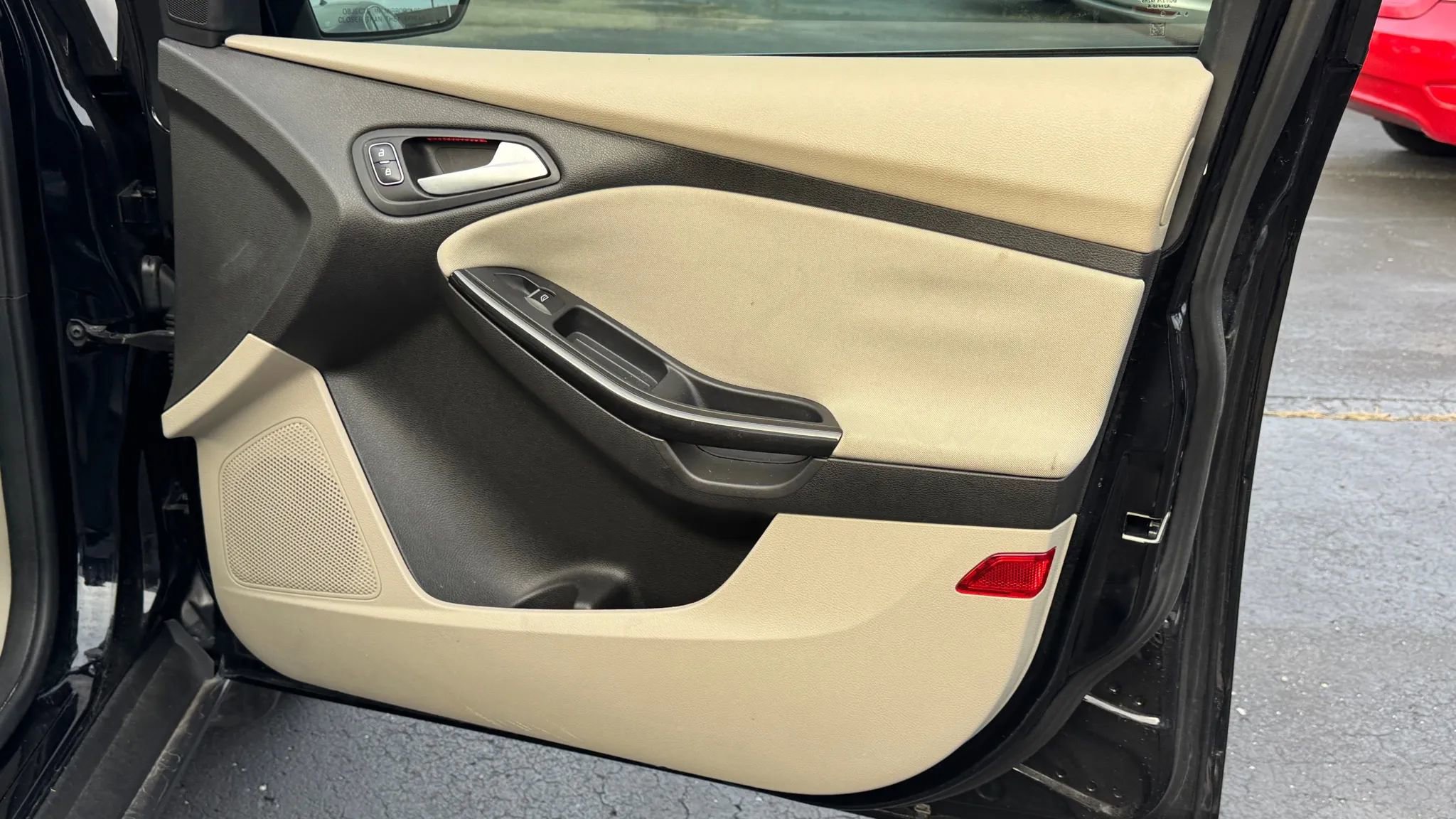 Used 2016 Ford Focus Electric Hatchback w/ Exterior Protection Package image 12