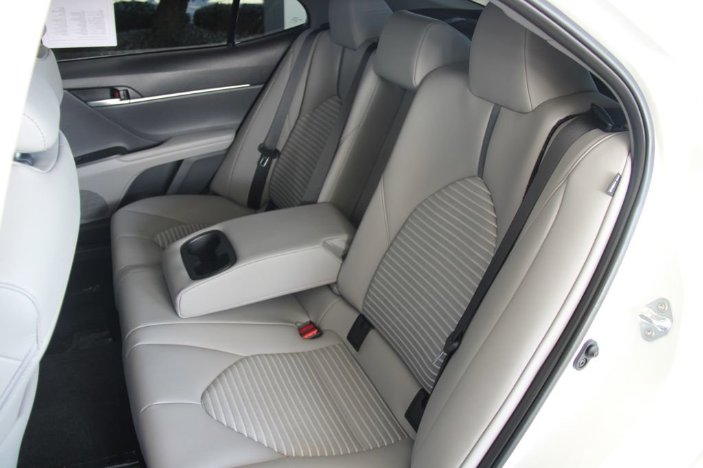 Used 2024 Toyota Camry SE image 22