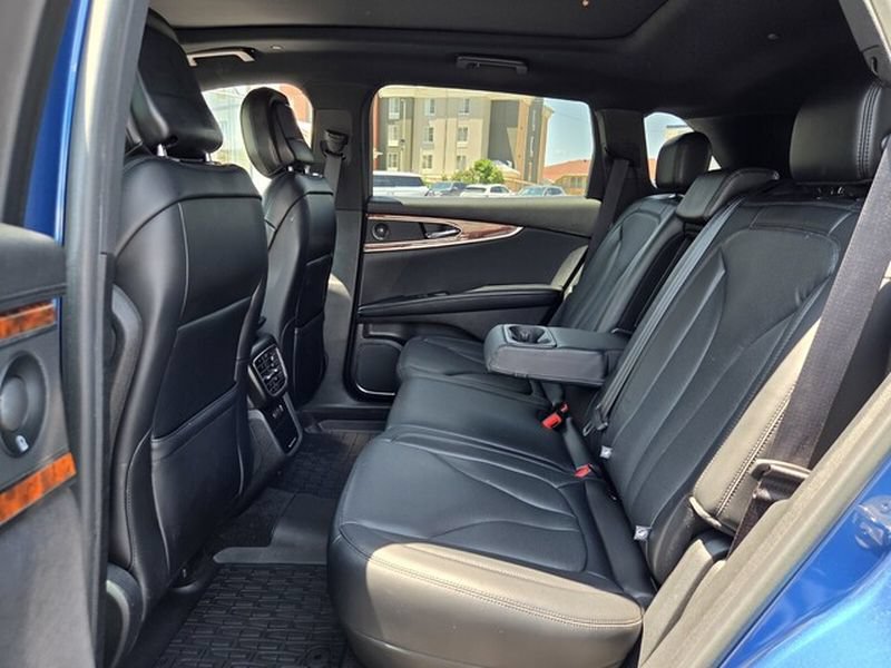 Used 2020 Lincoln Nautilus Reserve w/ Cargo Utility Package AWD/4WD image 12