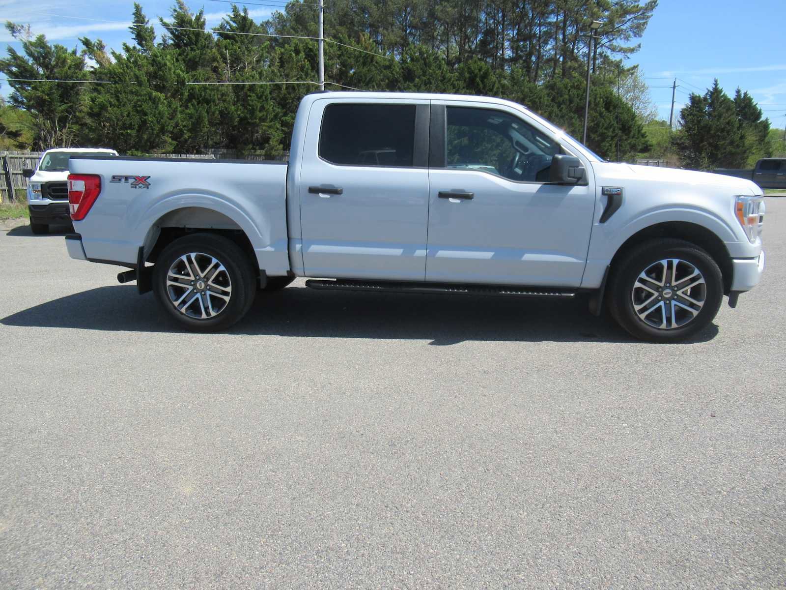 Used 2022 Ford F150 XL w/ STX Appearance Package image 4