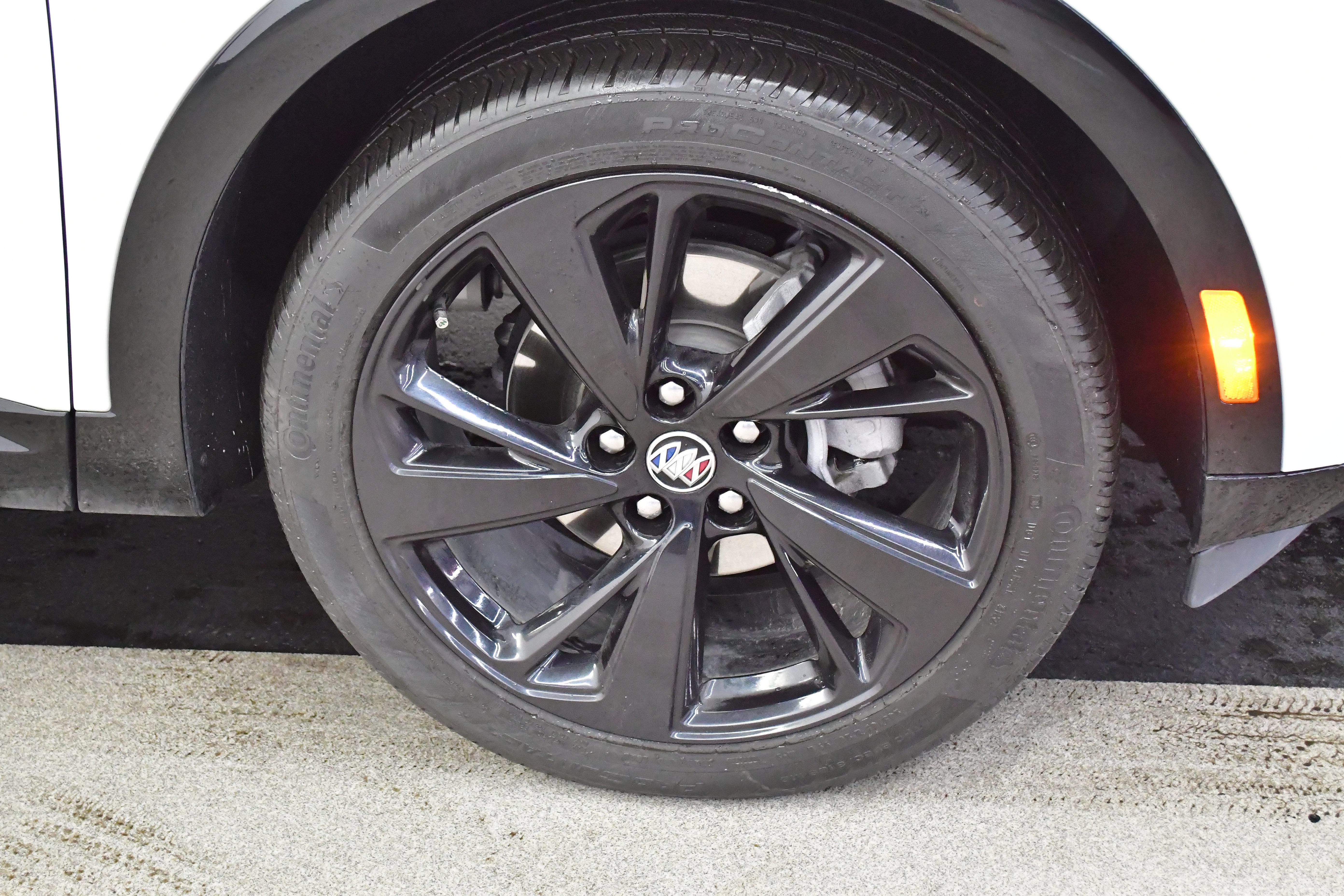 Used 2023 Buick Envision Essence w/ Sport Touring Package image 82