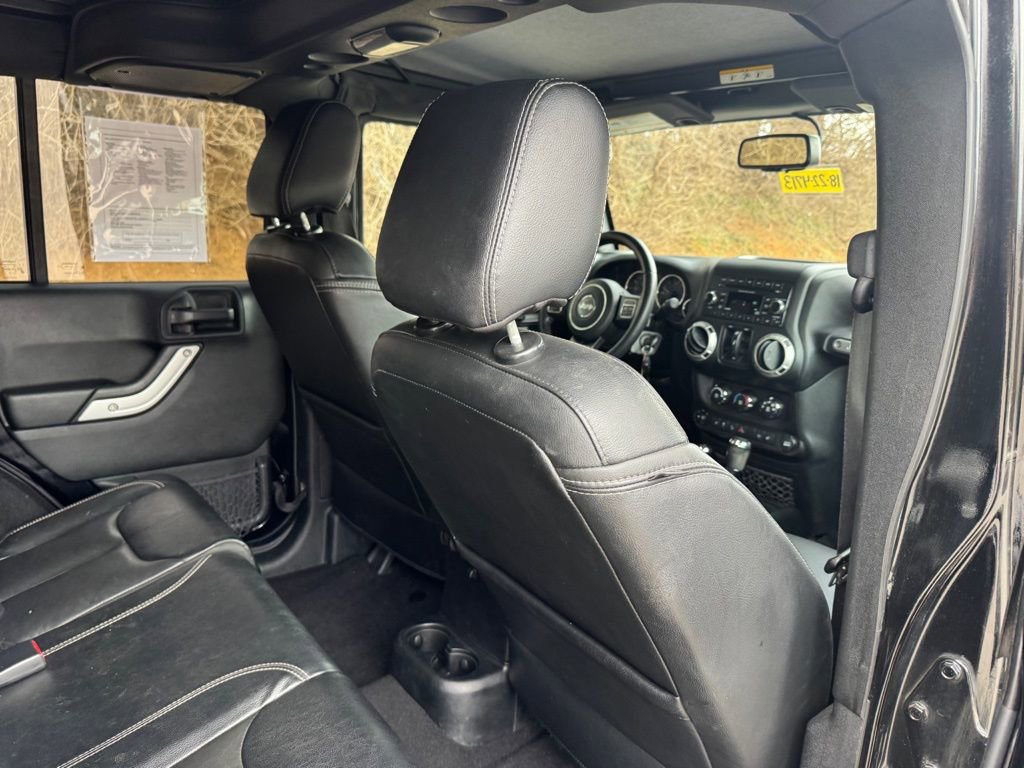 Used 2018 Jeep Wrangler Unlimited Sahara image 14