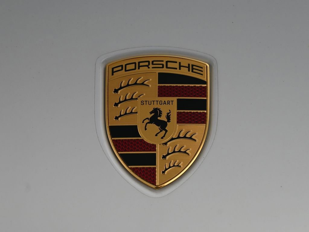 Certified 2025 Porsche Cayenne E-Hybrid AWD/4WD image 32