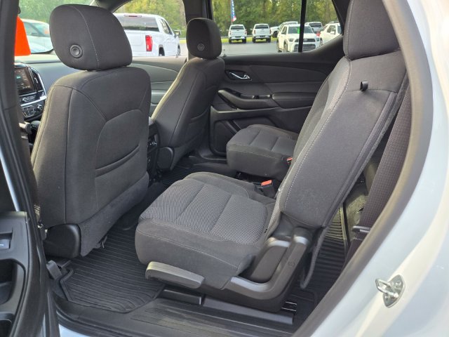 Used 2023 Chevrolet Traverse LT AWD/4WD image 11