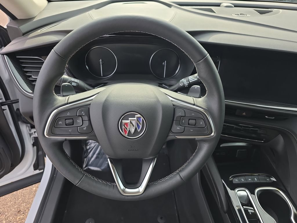 Used 2023 Buick Envision Preferred w/ Sport Touring Package image 18