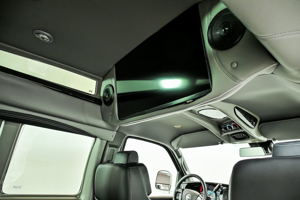 New 2026 GMC Savana 2500 Work Van w/ Driver Convenience Package image 7