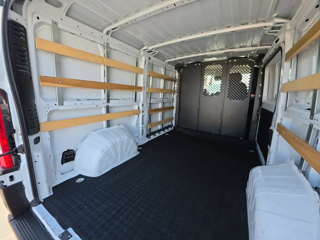 Used 2025 RAM ProMaster 2500 w/ U-Haul Equipment Group FWD image 26