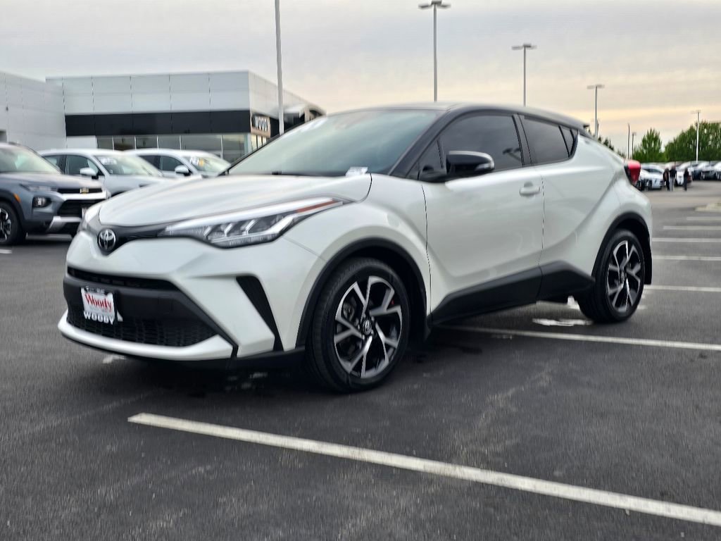 Used 2020 Toyota C-HR XLE FWD image 6