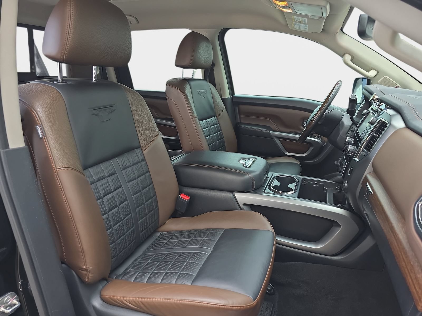 Used 2018 Nissan Titan Platinum Reserve w/ Platinum Utility Package AWD/4WD image 12