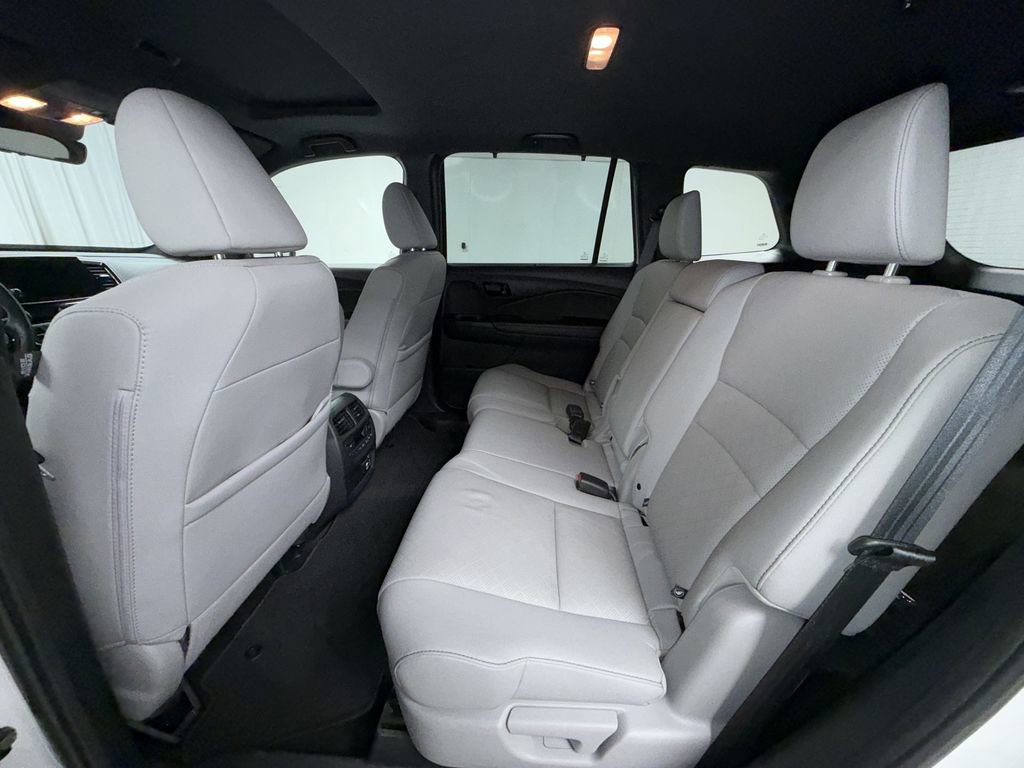 Used 2023 Honda Passport Elite image 12