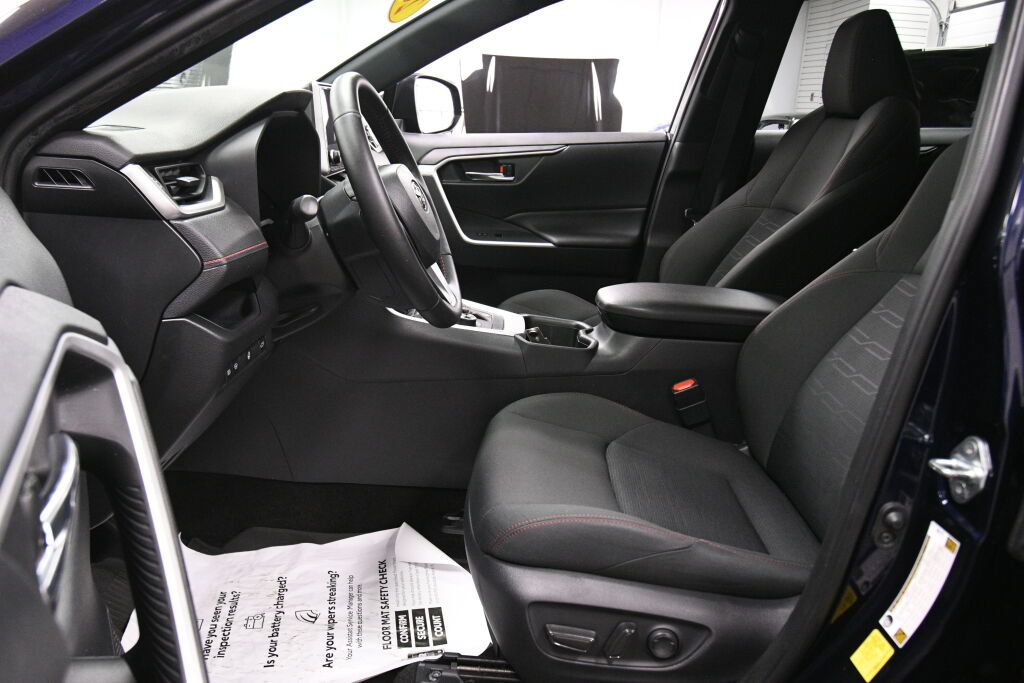 Used 2023 Toyota RAV4 SE w/ Weather & Moonroof Package AWD/4WD image 9