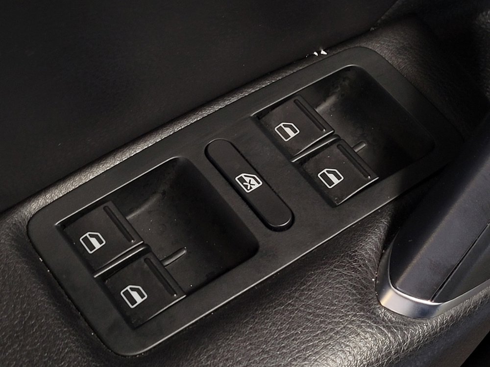 Used 2019 Volkswagen Passat 2.0T Wolfsburg w/ Wheels & Sunroof Package FWD image 27