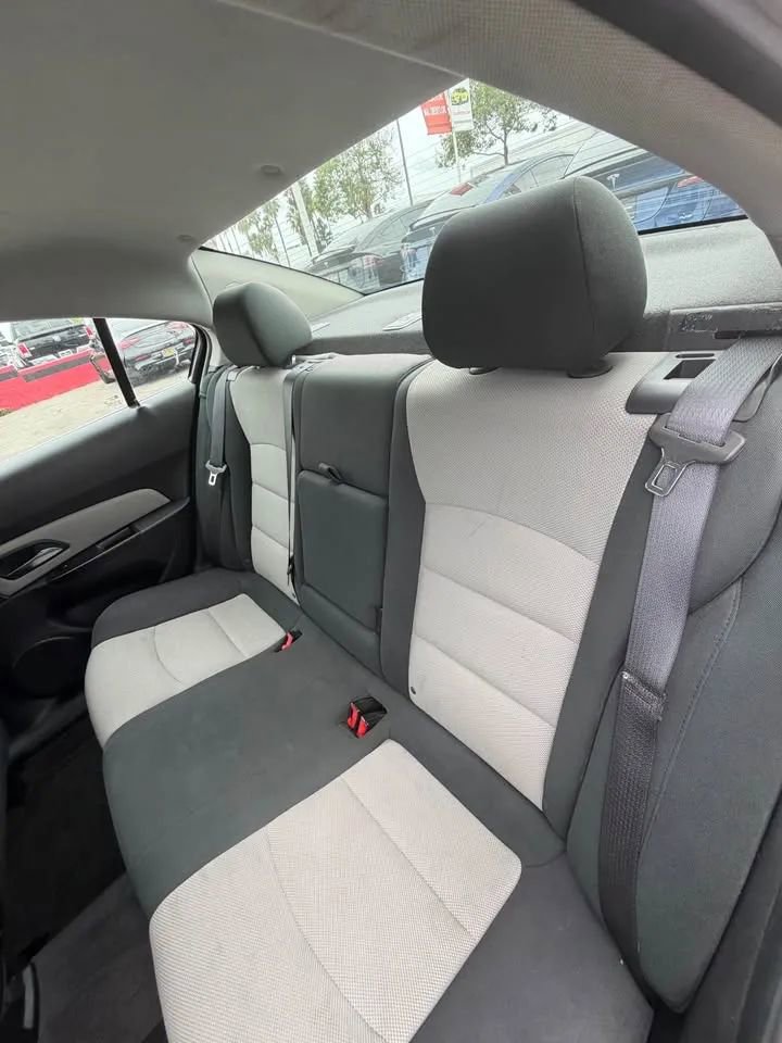 Used 2012 Chevrolet Cruze LS w/ Connectivity Package image 9