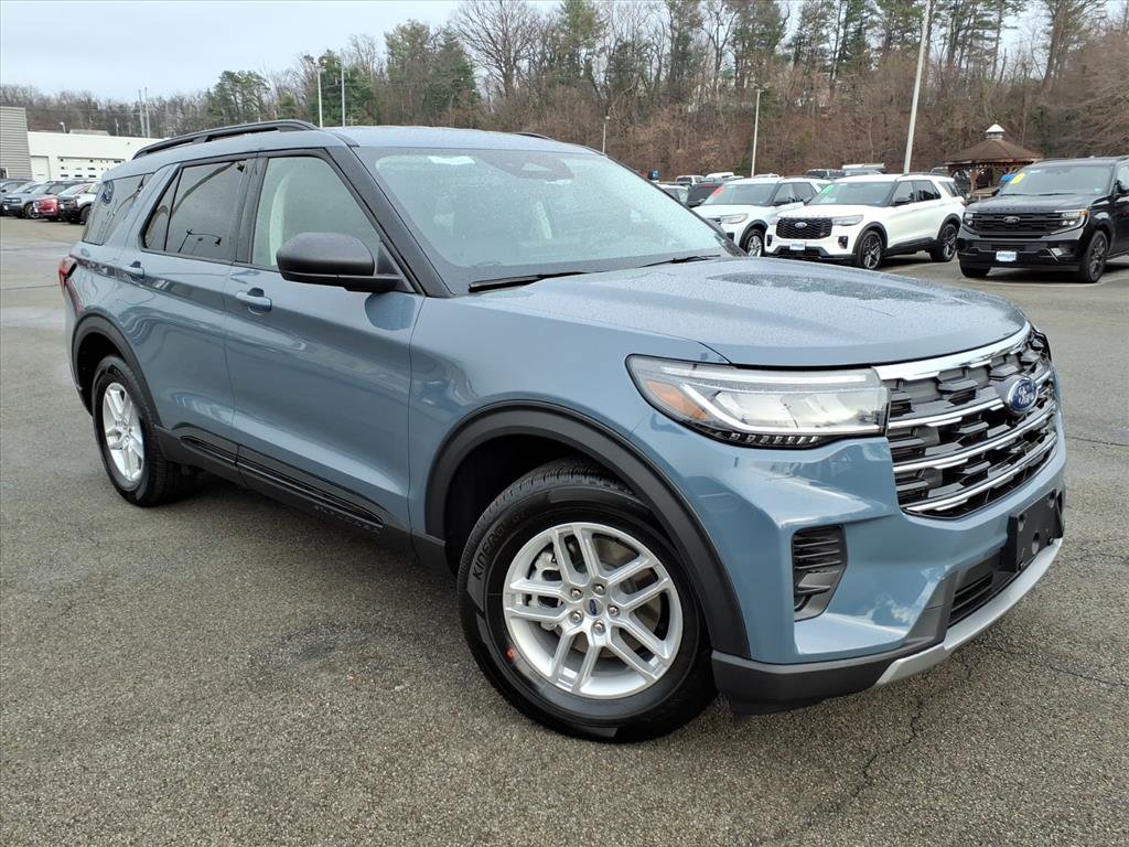 New 2026 Ford Explorer Active image 3