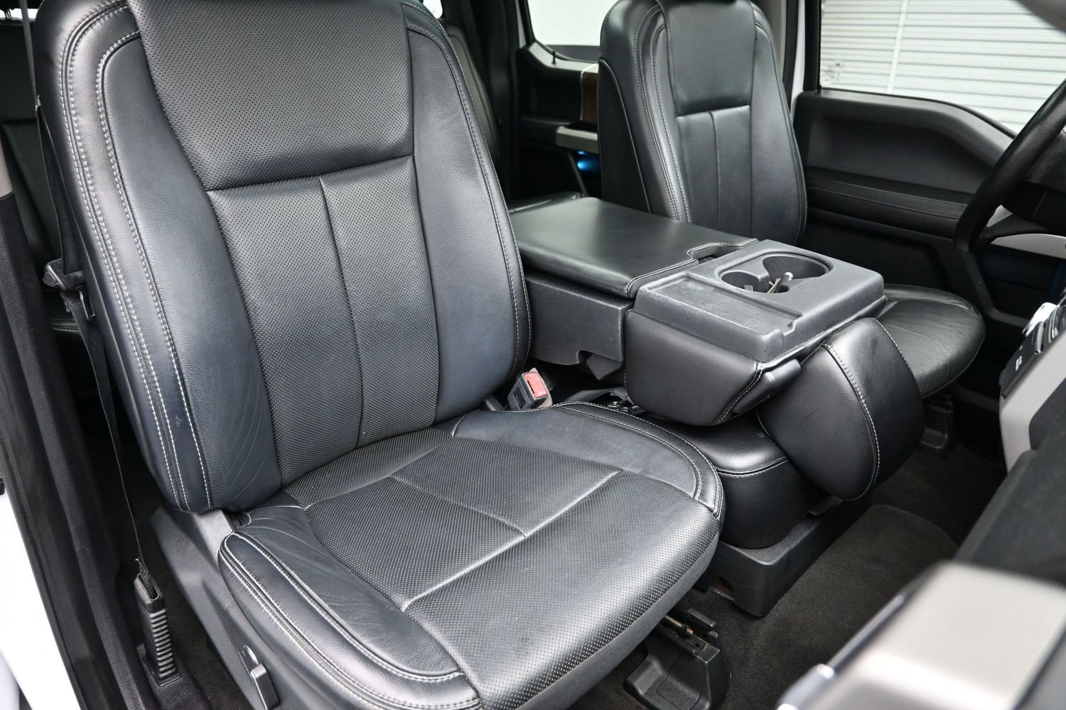 Used 2018 Ford F150 Lariat RWD image 41