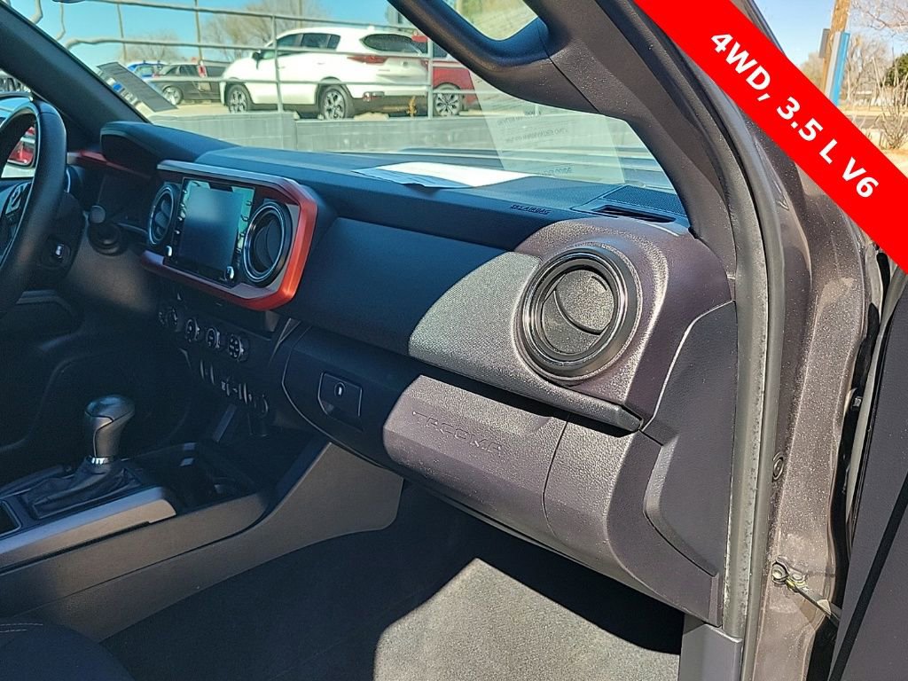 Used 2020 Toyota Tacoma TRD Sport image 37